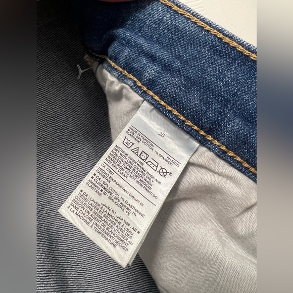 Old Navy High-Waisted Button Fly Jeans Size 20 - Picture 6 of 6